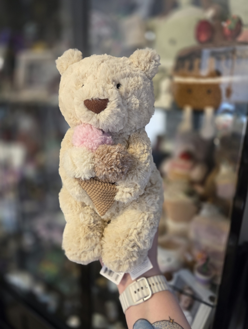 SOLD - BNWT Jellycat Oatus Bear With Ice Cream